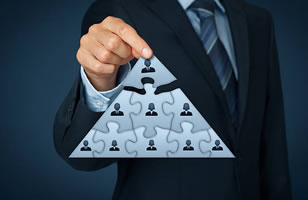 Esquema de pir�mide financeira se alastra e mobiliza a CVM